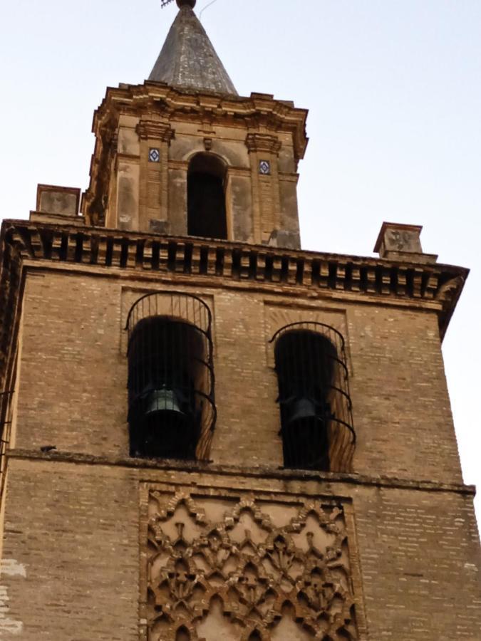 Apartamento Apartamento casco antiguo exterior único en segunda planta en un edificio de de dos plantas Sevilla Exterior foto