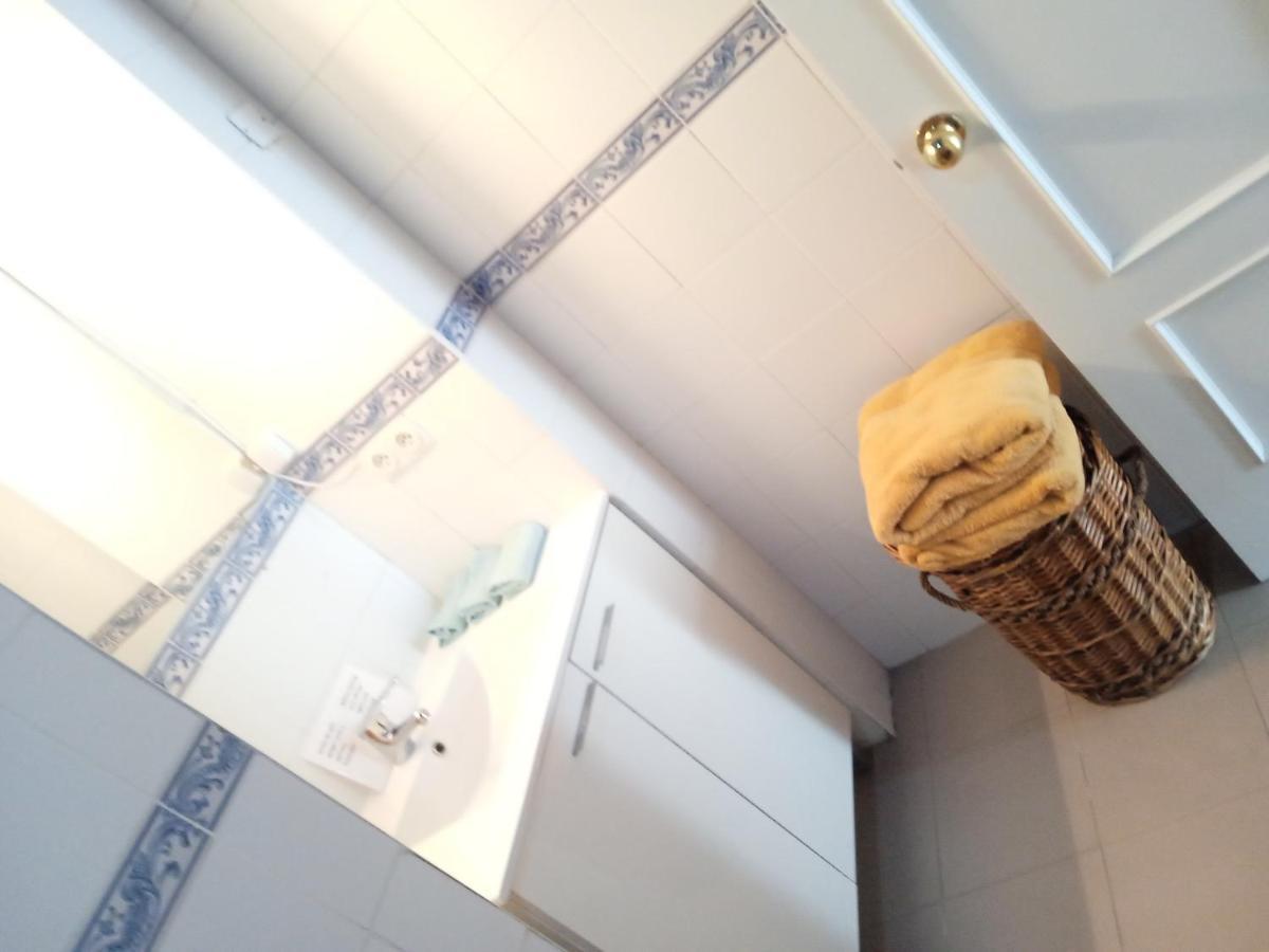 Apartamento casco antiguo exterior único en segunda planta en un edificio de de dos plantas Sevilla Exterior foto