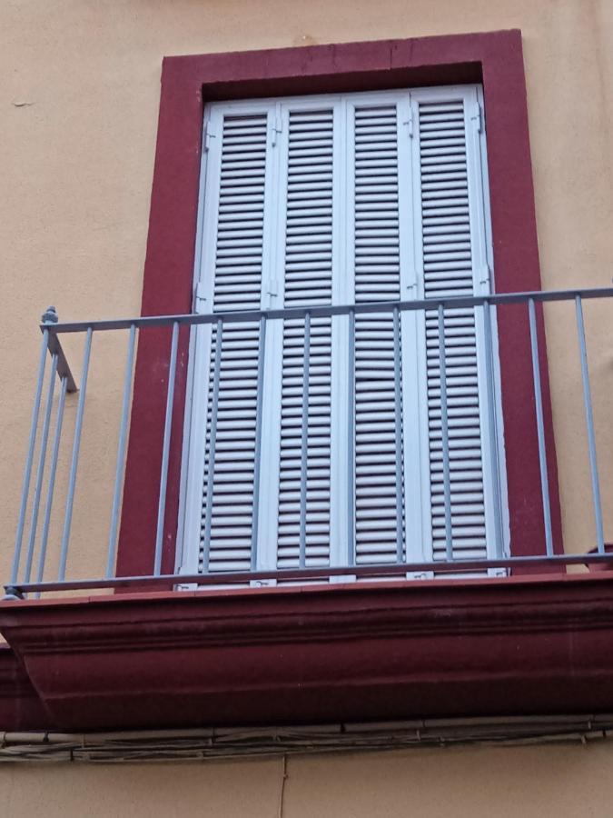 Apartamento casco antiguo exterior único en segunda planta en un edificio de de dos plantas Sevilla Exterior foto